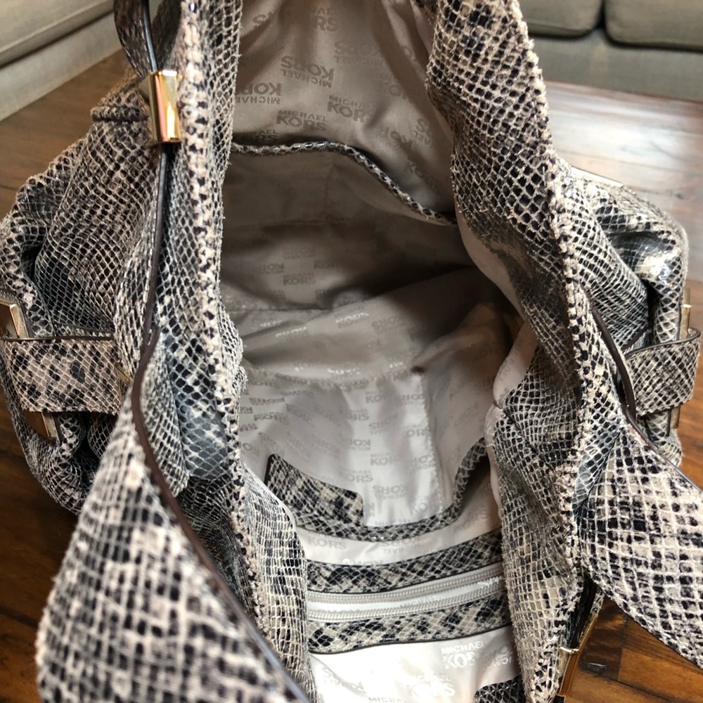 Michael Kors (VeryRareStyle) Python Purse - Picture 5 of 10